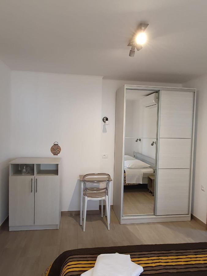 Apartman Mi Nerezine Luaran gambar